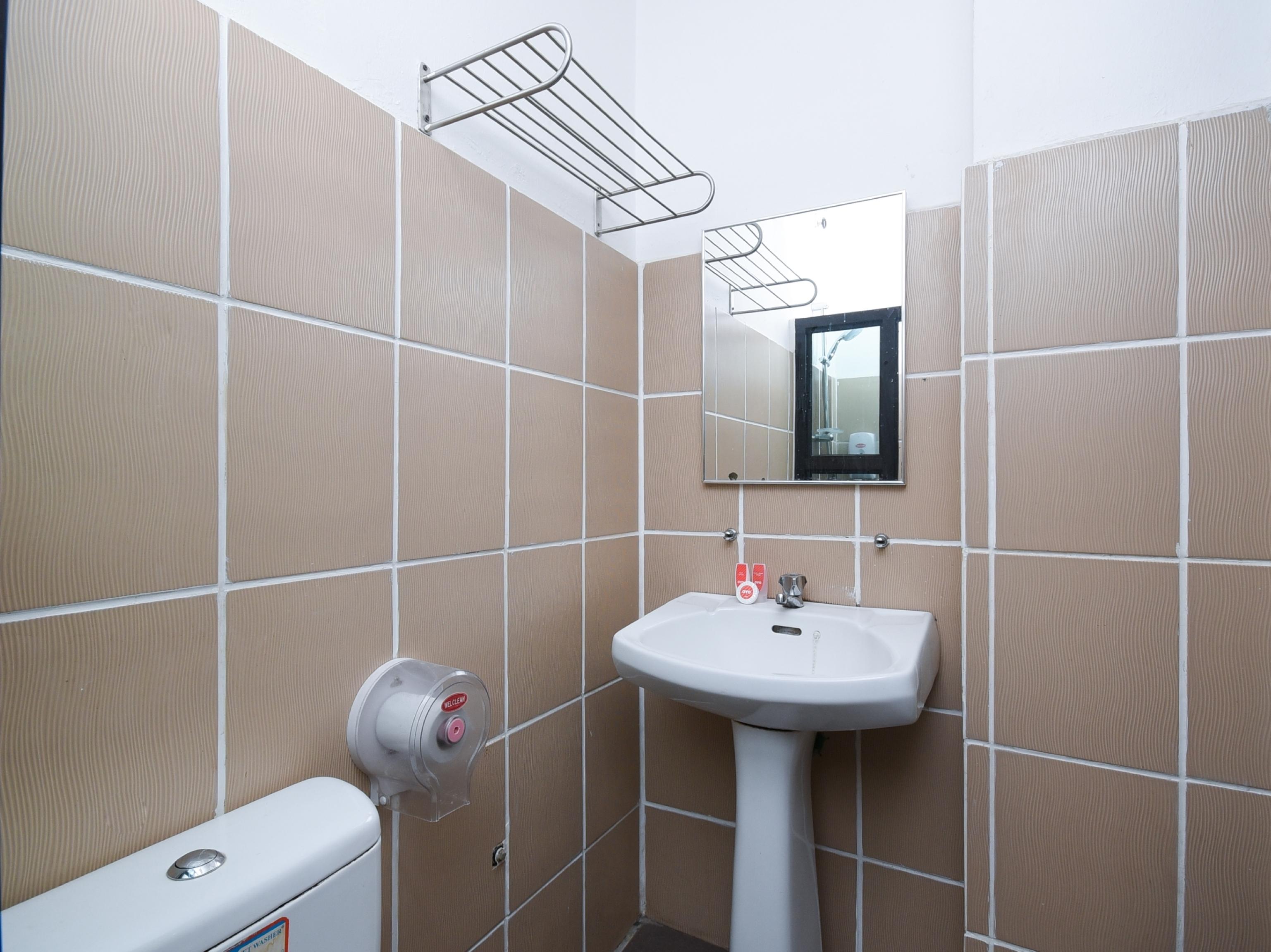 Super Oyo 89604 City Home Stay Miri Ngoại thất bức ảnh