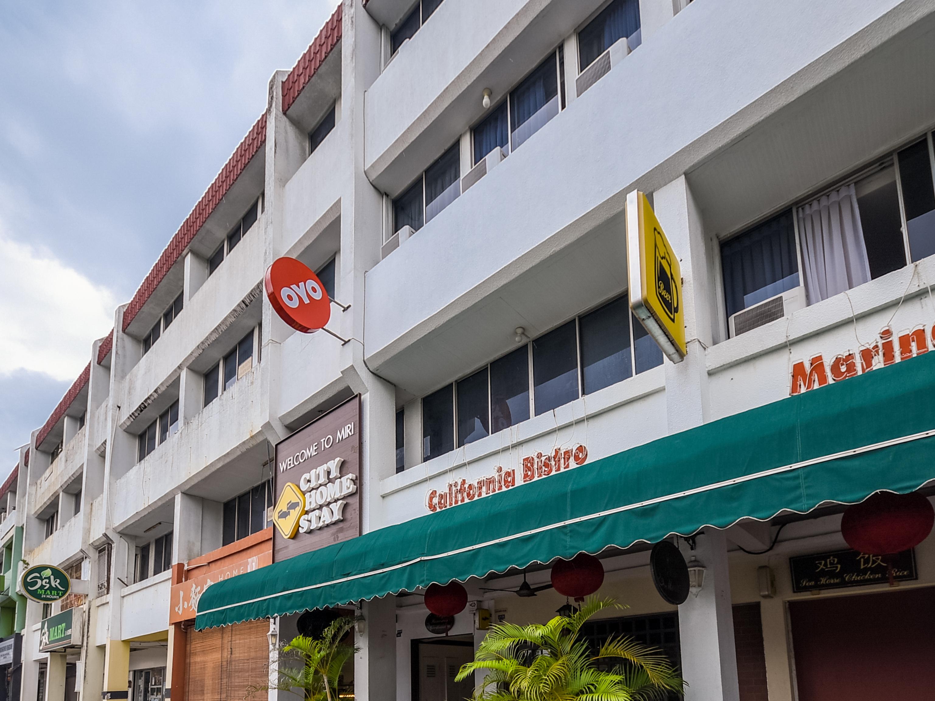 Super Oyo 89604 City Home Stay Miri Ngoại thất bức ảnh